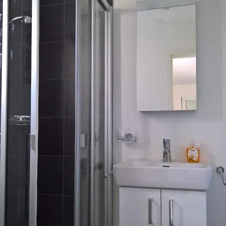 An Traumlage Mit Tessinerflair By Interhome Appartement Gambarogno