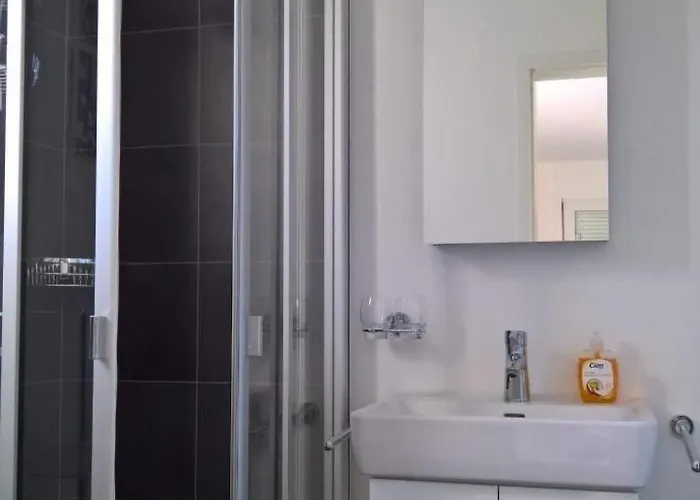 An Traumlage Mit Tessinerflair By Interhome Apartamento Gambarogno